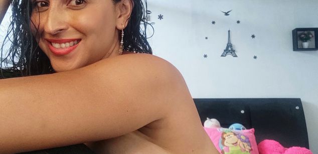 Model - Carol Corona cum