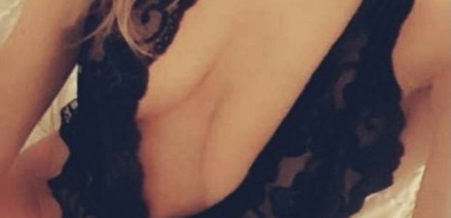 Model - RileySins shaved