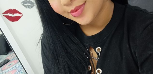 Model - Angela sensual