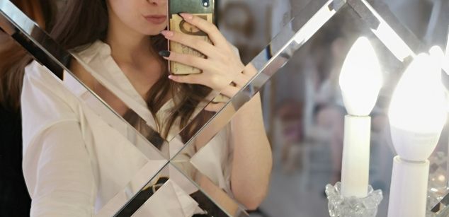 Model - Little Girl extreme