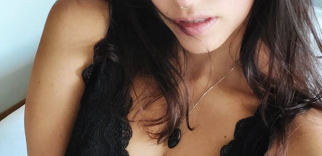 Model - Lucia probocadora