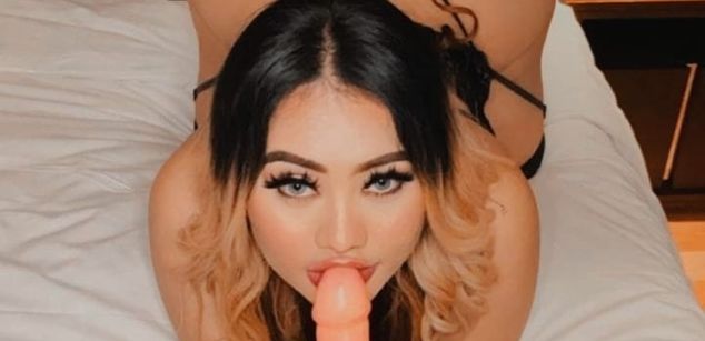 Model - Asian Anal Queen dildo