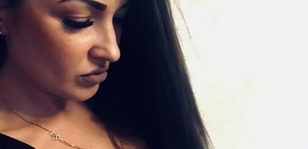 Model - Margo striptease