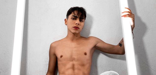 Model - Taylor Cameron masturbation