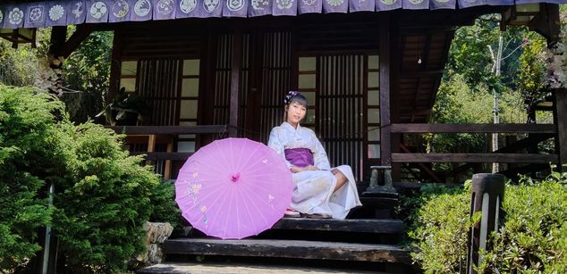 Model - Himira young