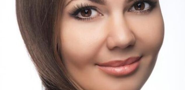 Model - Taleynesa Hot