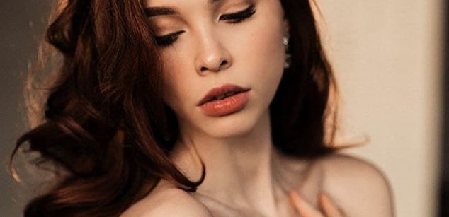 Model - Margo striptease