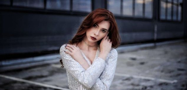 Model - Margo striptease