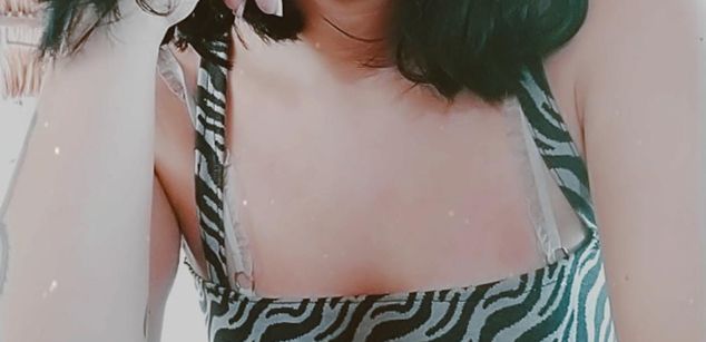 Model - Sweet Cat armpits