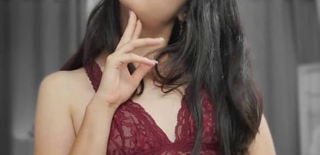 Model - Emma Rousse longhair