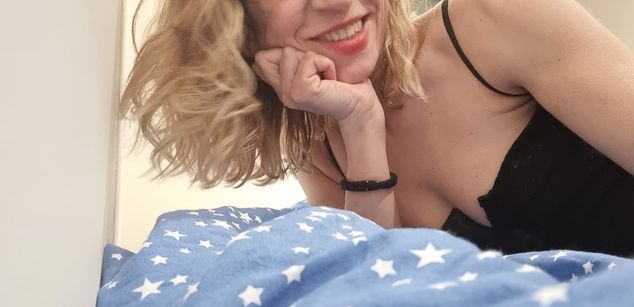 Model - Samy orgasmo