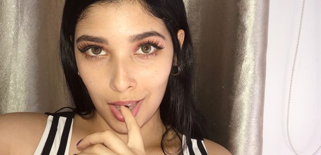 Model - Kat Rosie joi