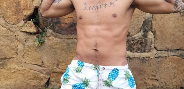 Model - musclecockm cum