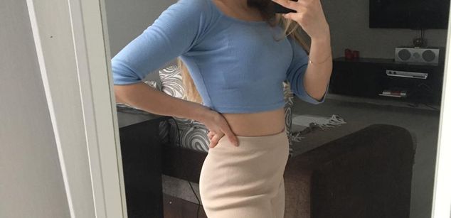 Model - baby_karolina flirting