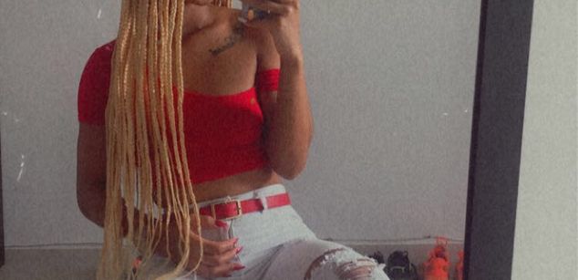 Model - SammyXXX stockings