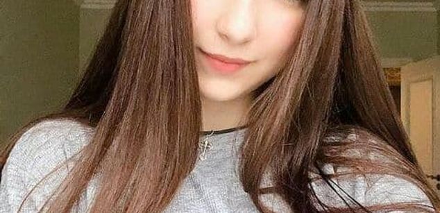 Model - selena_go7 kissfrench