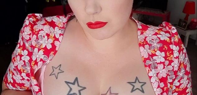 Model - Polly Luxe tightpussy