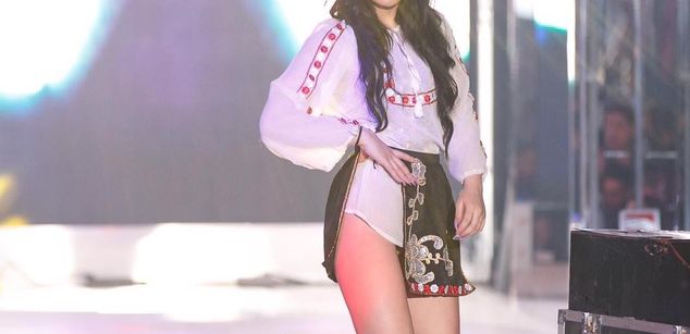 Model - VicktoriaSerene lips