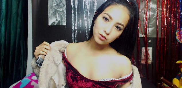 Model - RachellSpell cum