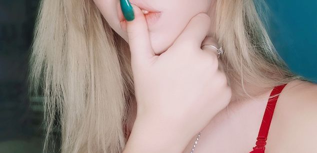 Model - Milf_69 lips