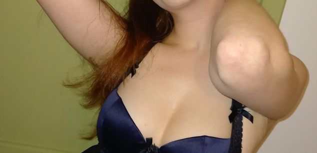 Model - Lemmie Red stockings