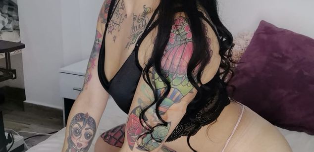 Model - sarah white tattoos