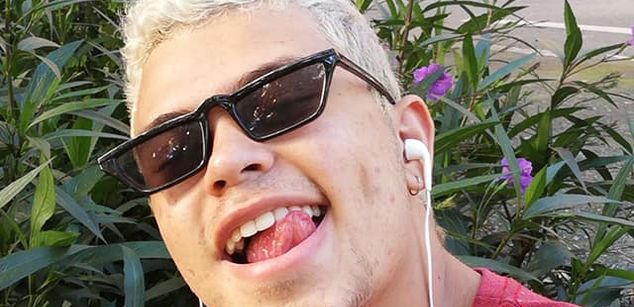 Model - Alex Cossio cute