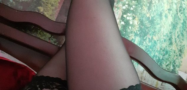 Model - Charlotta Apple girl