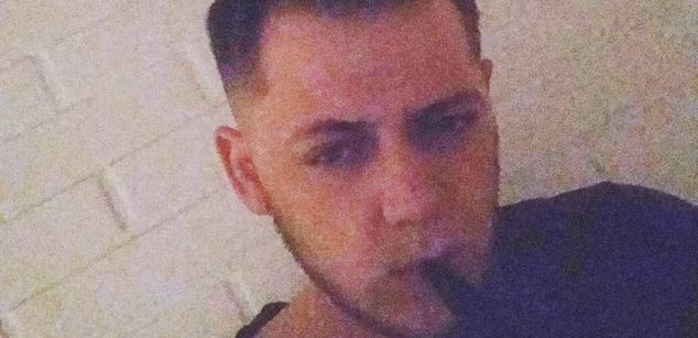 Model - Noah Cartwright friends