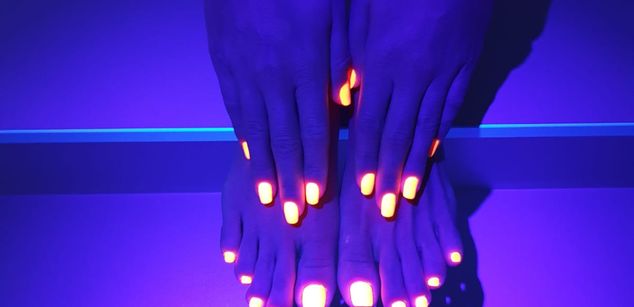 Model - Chloe Rocks feet