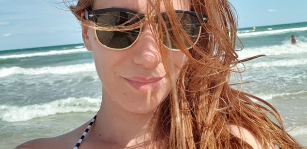 Model - Chloe Rocks feet