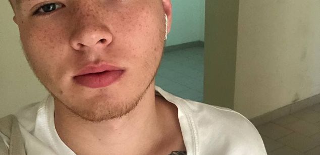 Model - Grace striptease