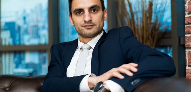 Model - AndyCruise charming