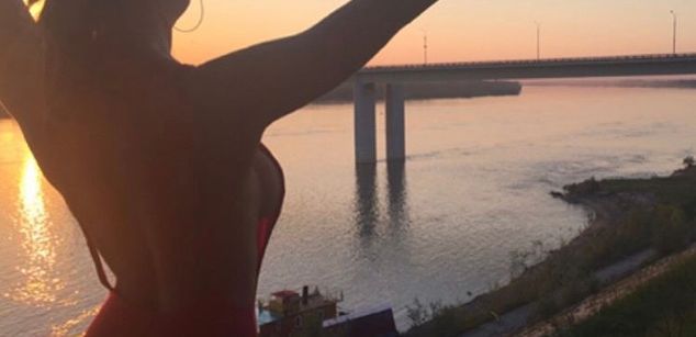 Model - Emily Romanoff sph