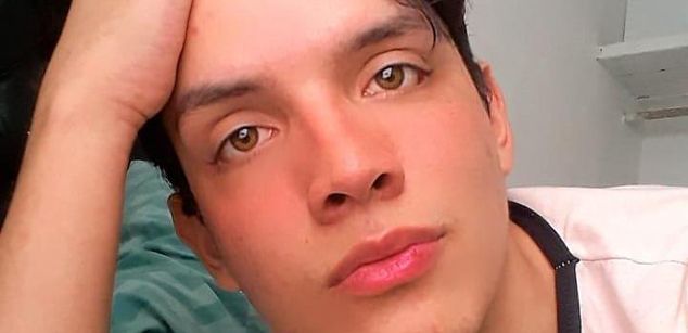 Model - Jared_Roy slave