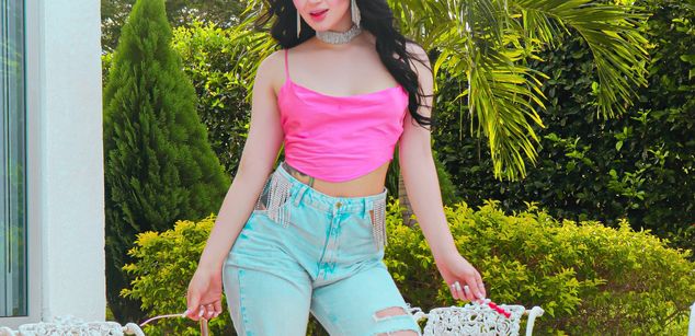 Model - EmilyPrada feet