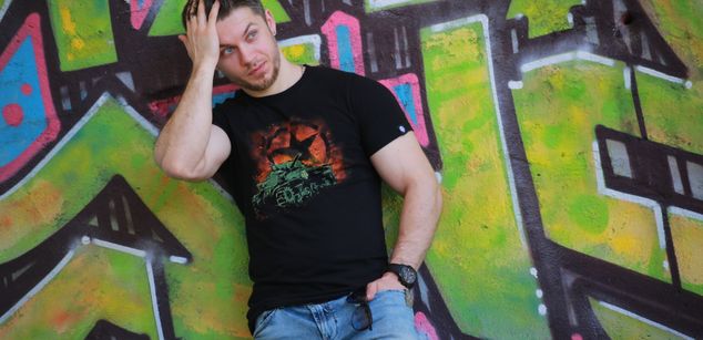 Model - RobbyShaw uncut