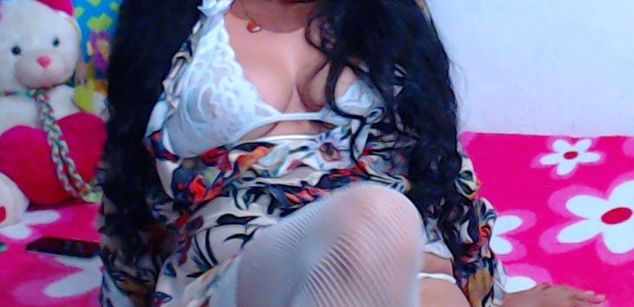 Model - roxanna tetona