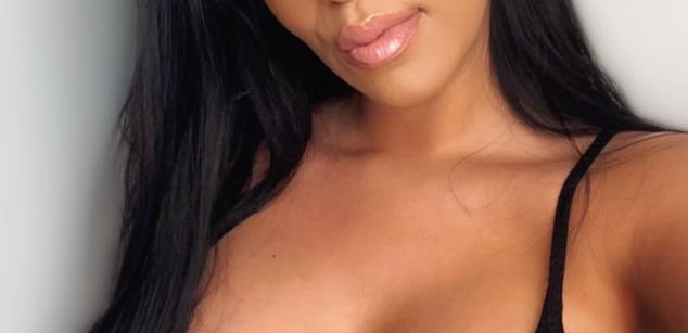 Model - AlyssaDawn dildo