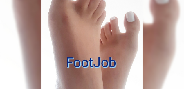 Model - Aarina Flowers feet