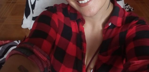 Model - Sofia Smith vibrador