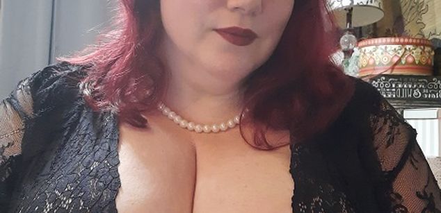 Model - MistressKalah bigass