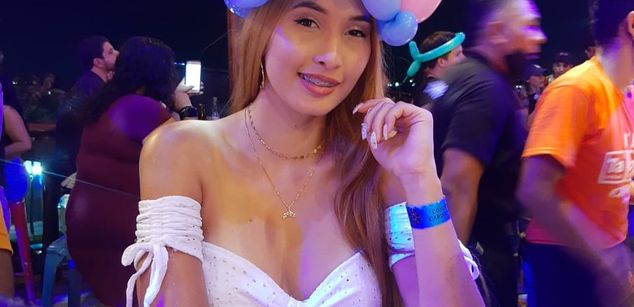 Model - Bianca Brunni squirt