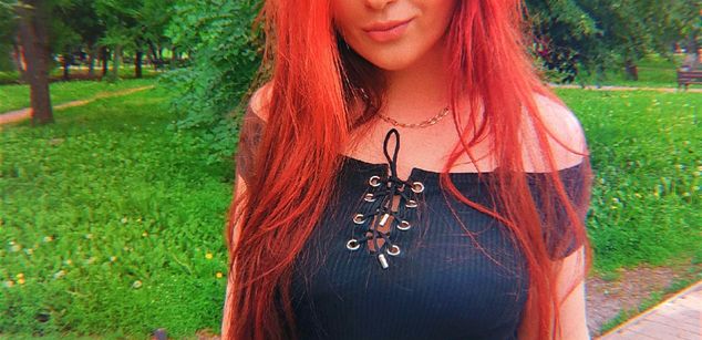 Model - Sweet Model longnails