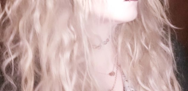 Model - Defective doll tattooed