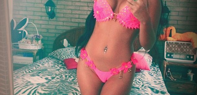 Model - Emanuelly Raquel bigboobs