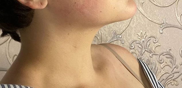 Model - Lea Teras spank