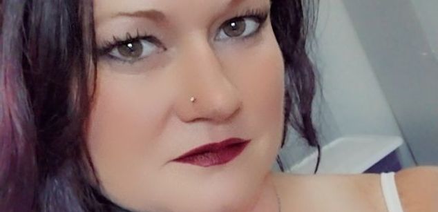 Model - Rikki Reed milf