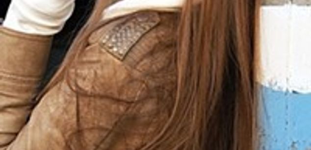 Model - LisaSunshine natural