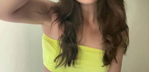 Model - SweetElliee joy